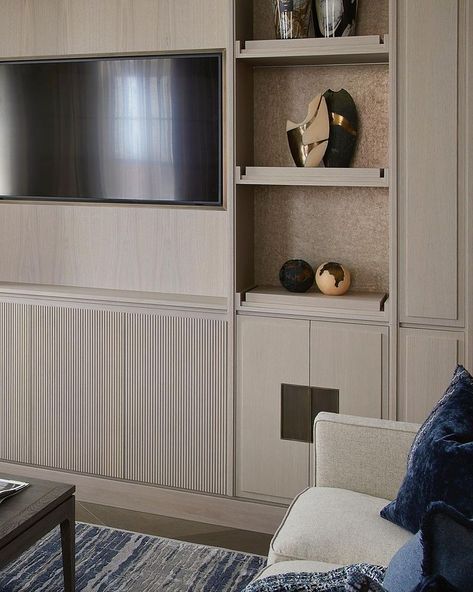 Tv Millwork Wall, Bespoke Cabinetry Living Room, Tv Unit Wall Design, Italian Modern Interior Design, Cabinetry Living Room, Cabinet Interior Design, Fireplace Detail, Built In Tv Wall, Modern Chinese Interior