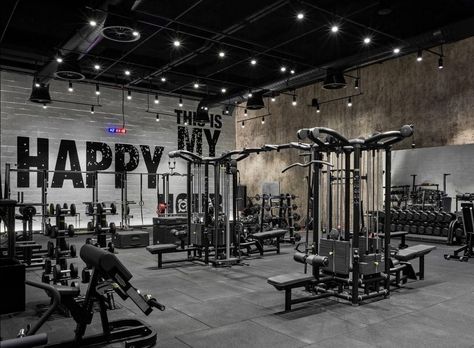 Commercial Gym Interior Design Ideas, Industrial Style Gym Interior Design, Commercial Gym Design Interiors, Moody Gym, Gym Setup Ideas, Gym Ideas Design Commercial, Black Gym Interior Design, Gym Design Interior Industrial, Fitness Center Interior Design