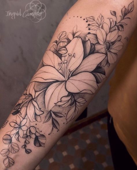 Lily Tattoo Sleeve, Half Sleeve Tattoo Upper Arm, Lilies Tattoo, Palm Size Tattoos, Tiger Lily Tattoos, Arm Sleeve Tattoos For Women, Forearm Flower Tattoo, Animal Tattoo Ideas, Feminine Tattoo Sleeves