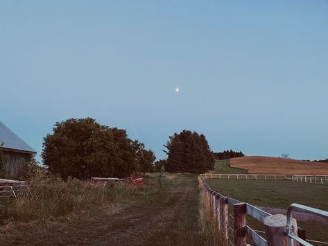 Southern Americana Aesthetic, 80s Farm Aesthetic, Country Cowboy Aesthetic, 60s Country Aesthetic, Dark Southern Aesthetic, Cowboy Life Aesthetic, Southern Vintage Aesthetic, American Farm Aesthetic, Midwest America Aesthetic