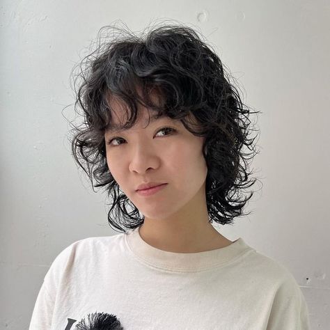 Short Wolf Cut Hairstyles, Cold Wave Perm, Wolf Hairstyle, Wave Perm Short Hair, Japanese Perm, Short Perm, Short Wolf Cut, Wolf Cut Hairstyles, Wavy Perm