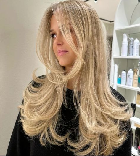 #BlondeHairGoals #BlondeTransformation #HairMakeover #BlondeBeauty #BlondeAmbition #HairInspo #BlondeBombshell #BlondeJourney #NewHairWhoDis #BlondeVibes #HairTransformation #BlondeLife #BlondeHighlights #BlondeObsessed #BlondeMagic Hairstyle Bubble, Bright Blonde Highlights, Bubble Bath Nails, Clean Girl Hairstyle, Matilda Djerf Outfit, Hair Color Bright, Nails Clean Girl, Clean Girl Room, Outfit Inspo Pink