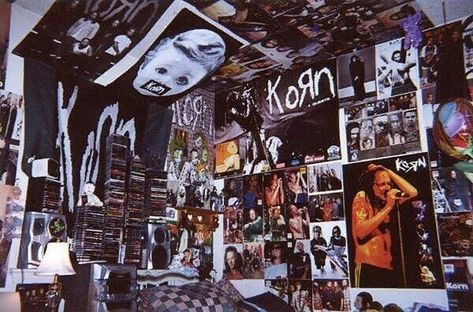 Metalhead Room, Emo Room, Punk Room, Grunge Bedroom, Acid Art, Hype House, Grunge Room, Room Deco, Room Goals