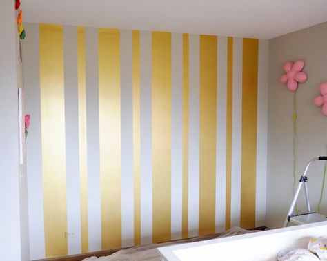 gold striped feature wall Painting Stripes On Walls, Blue Accent Walls, Country Chic Paint, Crackle Painting, Striped Walls, Salon Suites, Bedroom Wall Paint, Lou Lou, Chalk Paint Furniture