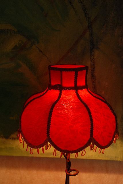 Red Whimsigothic, Red Room Decor Aesthetic, Red Lamps, Aesthetic Old, Piskel Art, Red Lamp, Lipstick Nails, Model Makeup, Deco Originale