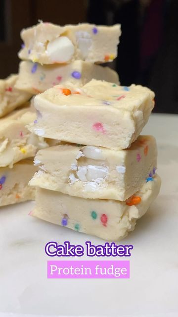 Cake Batter Protein Pudding, Protein Powder Desserts, Low Calorie Protein Bars, Super Low Calorie Recipes, Protein Fudge, Cake Batter Protein, Baking With Protein Powder, Super Low Calorie, Protein Options