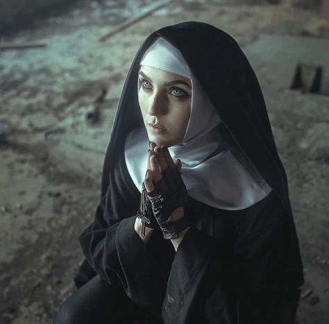 Nun Aesthetic, Computer Project, Dnd Paladin, Nun Outfit, Dnd Oc, Nuns Habits, Cd Packaging, Dark Beauty Photography, Saints And Sinners