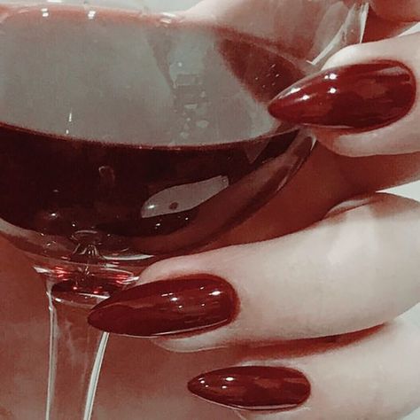 Foot Nail Art, Toe Nail Art Designs, Mafia Wives, Cheryl Blossom Aesthetic, Wife Nails, Vision Boarding, Wine Aesthetic, Cheryl Blossom Riverdale, Foot Nail