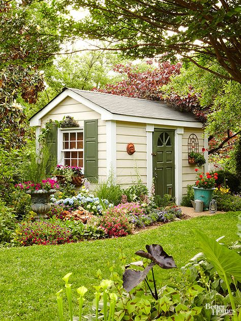 Accentuate Every Corner http://www.bhg.com/home-improvement/porch/outdoor-rooms/vintage-outdoor-living-ideas/?sssdmh=dm17.786239&esrc=nwdi022415#page=21 Shed Inspiration, Shed Landscaping, Shed Decor, Backyard Studio, Backyard Sheds, Backyard Shed, Potting Sheds, Outdoor Sheds, She Sheds