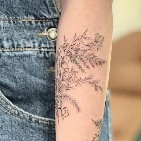 Petite Ink on Instagram: "Pacific Northwest ferns and flowers complete this botanical forearm wrap 🌿 I really enjoyed working on this piece! If you would like a botanical wrap I am really wanting to work on full and half arms, shins, and full legs.   📧 Please email me your height, references, contact info and photos of the area to be tattooed. My spring schedule is already filling up and this is the best season to get nice photos! . . . . . . . . #seattletattoo #seattletattooartist #seattletattoos #seattlephotographer #seattlewashington #seattleflorist #seattleflowers #ferns #ferntattoo #botanical #botanicals #botanicalart #botanicaltattoo #botanicalartist #tattooart #tattoosketch #fineline #finelinetattoo #finelinework #sleevetattoo #armtattoo #tattoosforwomen" Flower Fern Tattoo, Fern Wrap Tattoo, Tattoo Wrapped Around Forearm, Washington Tattoo Pacific Northwest, Botanical Flower Tattoo, Pacific Northwest Tattoo Ideas, Fern Forearm Tattoo, Botanical Tattoo Sleeve Vintage, Fern Arm Tattoo