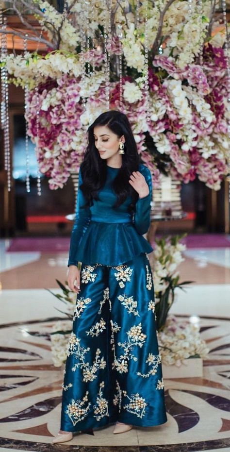 Short Peplum With Sharara, Peplum Top And Plazo, Peplum Top With Plazo, Navy Blue Palazzo Pants Outfit, Plazoo Tops Palazzo Pants, Peplum With Plazo, Short Shirt With Plazo, Velvet Peplum Top, Shadi Dresses