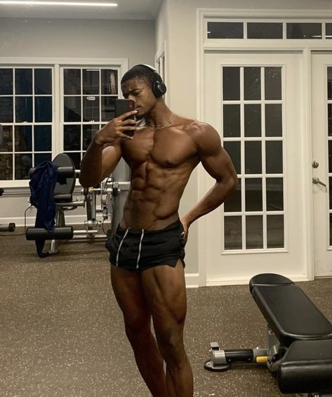 Toned Physique Men, Body Aesthetics Fit Men, Body Aesthetics Goals Gym Men, Black Man Physique, Lean Athletic Build Men, Gym Inspiration Men, Yoga Aesthetic Men, Greek Body Men, Men Physique Aesthetic