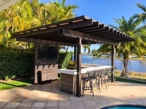 Pergola With Tv Wall, Outdoor Kitchen With Tv, Backyard Patio Landscaping, Pergola Bar, Saturday Inspiration, Pool Gazebo, Pool Pergola, Bbq Bar, Pool Remodel