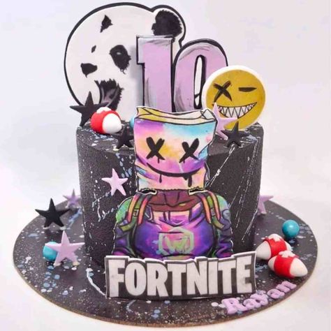 battle royale cake Fortnite Battle Royale Cake, Fortnite Party Ideas, Fortnite Birthday Cake, Cake Fortnite, Playstation Cake, Extreme Cakes, Fortnite Cake, Fortnite Wallpaper, Video Game Cakes