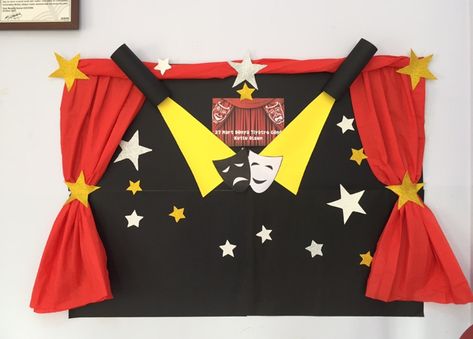 Drama Club Bulletin Board Ideas, Movie Theatre Decorations, Drama Classroom Decor, Drama Classroom Decorations, Carnival Birthday Theme, Hollywood Theme Classroom, Theatre Crafts, Theatre Decorations, Movie Theater Decor