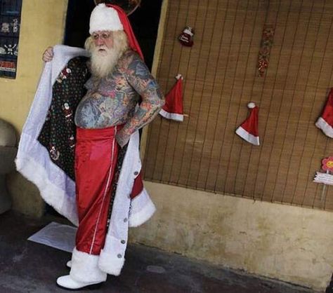 Image Meme, Wacky Holidays, Santa Beard, Bad Santa, Creepy Christmas, Santa Outfit, Santa Claus Is Coming To Town, Married Christmas, Tattoo Blog