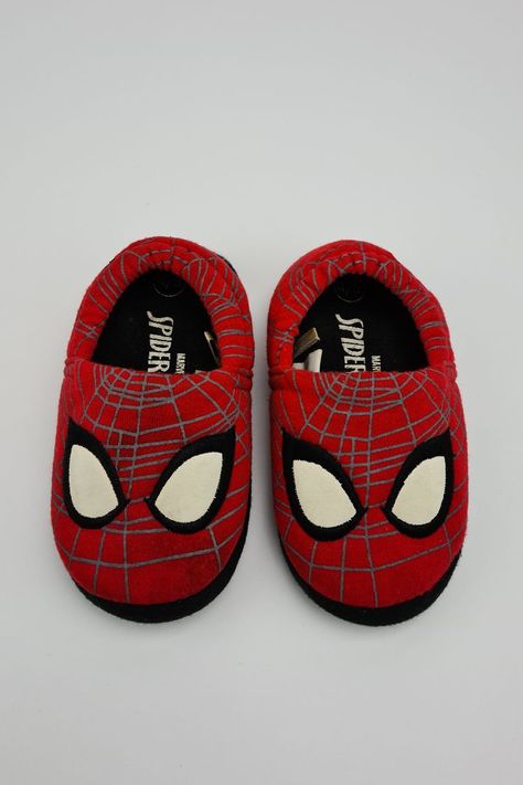 Spiderman Slippers, Street Style For Men, Mens Shoes Casual, Spiderman Gifts, Spiderman Theme, Spiderman Kids, Sneakers Street, Dr Shoes, Kampot