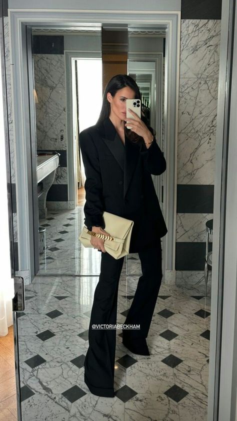 Women Suits Prom, Women Suits Prom Classy, Women Prom Suit, Outfit Botas, Smart Casual Work, Outfit Inspiration Women, Future Style, Smart Outfit, Woman Suit Fashion