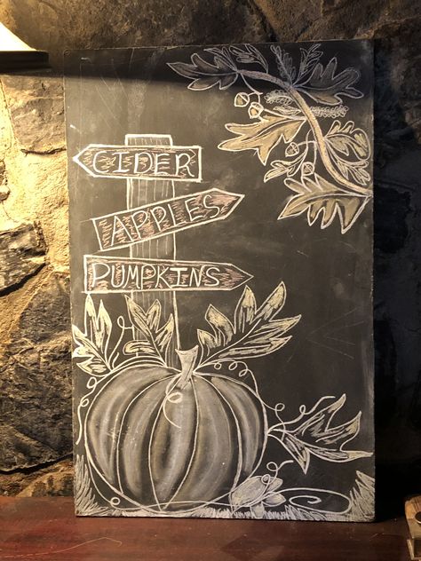 Pumpkin Patch Chalkboard Ideas, Fall Chalkboard Art, Halloween Chalkboard Art, Chalkboard Art Diy, Fall Chalkboard, Chalkboard Wall Art, Halloween Chalkboard, Blackboard Art, Chalkboard Drawings