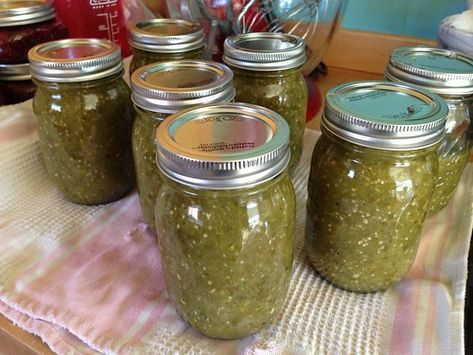 Salsa Verde Canning Recipe, Green Chili Sauce Recipe, Homemade Green Chili, Roasted Red Peppers Recipes, Tomato Canning, Green Tomato Salsa, Chicken Chili Verde, Green Tomato Relish, Green Chili Sauce