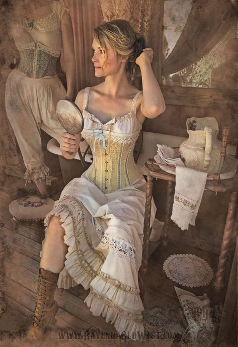 Karen Jones Rdr2, Saloon Outfits, Old Western Outfits Women, Saloon Dress, Wild West Costumes, Wild West Outfits, Yennefer Cosplay, Saloon Girl Costumes, Wild West Party