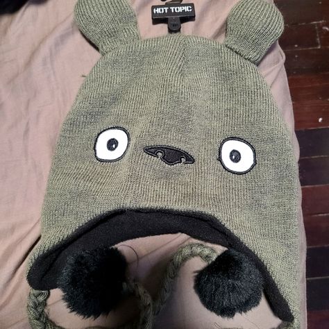 My Neighbor Totoro Hat Satsuki Totoro, Lady Armor, Totoro Hat, Cool Beanies, Neighbor Totoro, My Neighbor Totoro, Christmas List, Hot Topic, Online Shopping