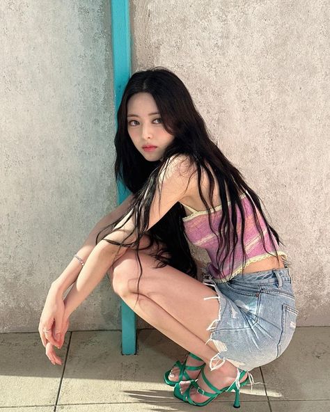 Yuna Pics, Yuna Instagram, Yuna Itzy, Suwon, August 1, Korean Pop, Kpop Outfits, Kpop Girl Groups, Gossip Girl