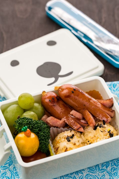 Sausage Bento, Octopus Sausage, Bentobox Lunch, Bento Box Ideas, Easy Bento, Bento Box Lunch For Kids, Bento Box Recipes, Just One Cookbook, Kids Bento