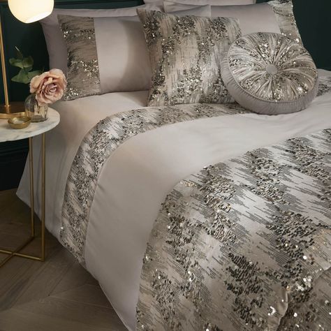 Tattoo Modern, Glamourous Bedroom, The Roaring Twenties, Modern Luxury Bedroom, Double Duvet Covers, Amanda Holden, Luxurious Bedroom, Single Duvet Cover, Luxury Bedding Sets