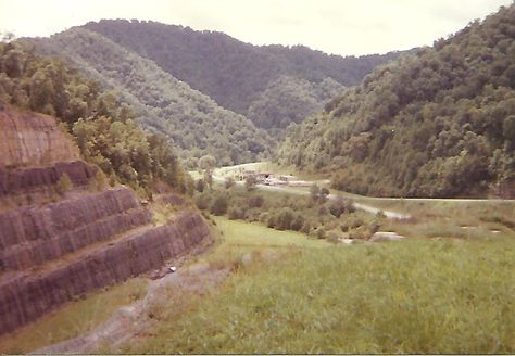 Up the holler in Kentucky Kentucky Countryside, Lost River Cave Kentucky, Rural Kentucky, Kentucky Gothic, Green River Lake Kentucky, Pike County, Interior Murals, My Old Kentucky Home, Grand Canyon