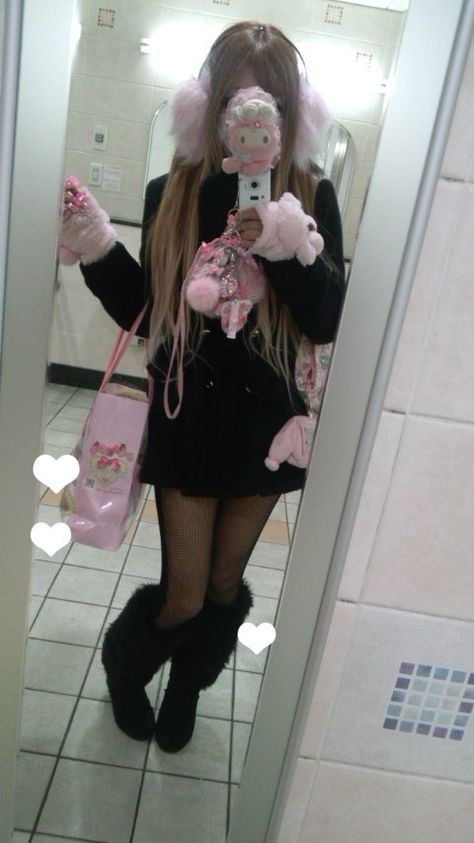 Agejo Gyaru, Kawaii Punk, Hime Gyaru, Charmmy Kitty, Gyaru Fashion, J Fashion, Kawaii Clothes, 2000s Fashion, Cute Fits