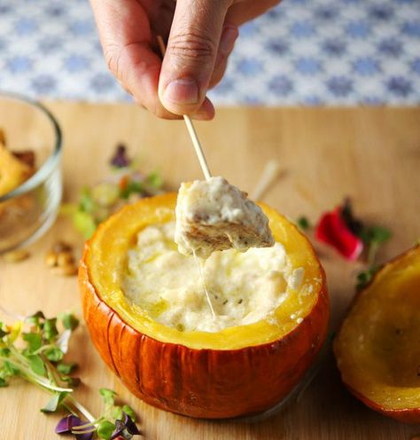 This Oven Roasted Pumpkin Stuffed With Cheese is a great way to use up any leftover cheese. This is the perfect fondue appetizer and is sure to impress your guests! Oven Roasted Pumpkin, Leftover Cheese, Yummy Appetizers Parties, Hot Pot Recipe, Healthy Finger Foods, Queso Fundido, Vegetable Tray, Pumpkin Recipe, Cheese Pumpkin