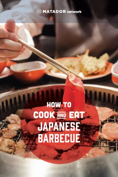 The differences between Korean barbecue and Japanese barbecue, as well as how to eat yakiniku and the most popular cuts. Japanese Barbecue, Japanese Bbq, Best Gas Grills, Beef Tongue, Bbq Table, Korean Barbecue, Barbecue Restaurant, Barbeque Sauce, Grilled Beef