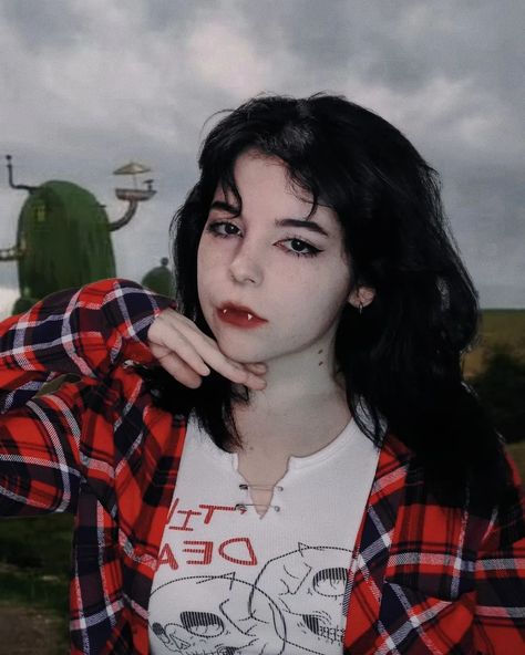 Marcy? Tags: #marceline #cosplay #adventuretime #horadeaventura #edit #makeup #explore Edit: picsart, hypic Backgrounds: pinterest Marceline Makeup, Marceline Cosplay, Adventure Time, Makeup Nails, Halloween, Nails, Tags, Makeup, Quick Saves