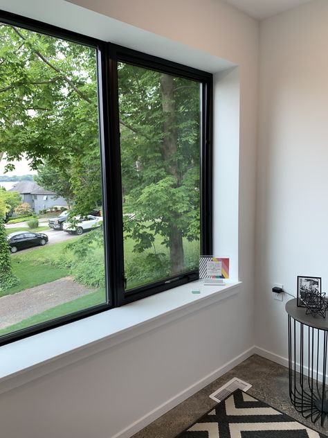 Modern Window Sill Ideas, Drywall Return Window Trim, Antracit Windows Interior, Black Window Sills, Drywall Return Window, Black Windows Interior Modern, Box Window Design, Black Interior Windows, Window Ledge Ideas