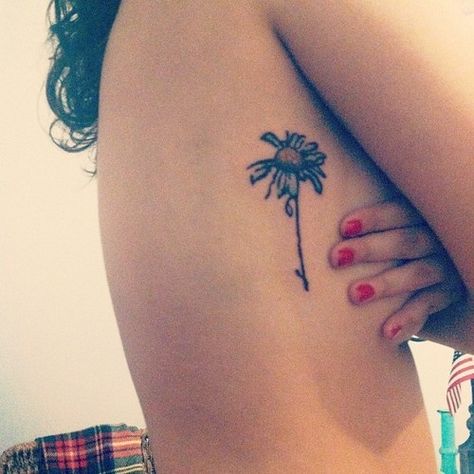 Wilting Daisy Tattoo, Wilted Daisy Tattoo, Wilted Flowers Tattoo, Wilting Flower Tattoo, Wilted Flower Tattoo, Wilted Daisy, 17 Tattoo, Indie Tattoo, Daisy Tattoo