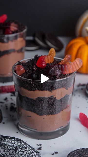 Chloe | Plant-Based Recipes on Instagram: "Leveling up a childhood classic with these dairy-free, high protein dirt cups! 🍫✨  Dig into this delicious vegan dessert made with super rich, protein-packed chocolate ‘pudding’ layered with crumbled Oreo ‘dirt’ and topped with chewy gummy worms! 🪱 This nostalgic flavor combo is truly unmatched and will keep you coming back for more. 🥄 These dirt cups are the perfect easy and healthier treat for Halloween or any occasion!  ✨ COMMENT “recipe” to get the recipe sent to you! Be sure to tag me with a photo of your creation. Hope you enjoy! ✨  If you’re looking for a healthier twist on your favorite treats that bring out your inner child, you will want to SAVE this one, and FOLLOW @chloescreativeeats for more! 🤍  __  #dirtcups #proteinpudding #prot Dirt Pudding, Oreo Dirt, Dirt Cups, Protein Pudding, Leveling Up, Gummy Worms, Super Rich, Vegan Dessert, Halloween Desserts