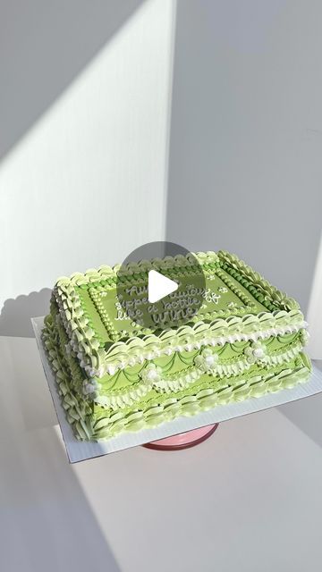 Carolina | Custom Fancy Cakes on Instagram: "August sipped away like a bottle of wine 🎂💚🍰🌼🍷✨  got creative freedom for this one and was the perfect occasion to try out a fancy sheet cake! Inspired by @newjunebakery who makes the most beautiful sheet cakes I’ve ever seen 🤩 should I add to menu?   #cake #cakereel #cakevideo #cakesofinstagram #vintagecake #lambethcake #sheetcake #taylorswift #caketutorial #prettycake #customcakes #nyc #nyccakes #colourmill #colourmillmade #buttercreamcake #retrocake #trendycakes #wiltoncakes #explore #cakecakecake #nycbaker #cakedecorating #homebaking #fancycake #thefancycakeclub" Flat Rectangle Cake Designs, Fancy Sheet Cake, Retro Sheet Cake, Vintage Sheet Cake, Vintage Cake Rectangle, 6 Inch Vintage Cake, Sheet Cake Designs Birthday, Elegant Sheet Cake Designs, Menu Cake