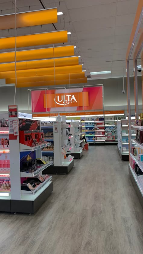 Ulta Store Aesthetic, Ulta Aesthetic, High School In America, Ulta Store, Target Aesthetic, Zepeto House Background, Shopping Pictures, Dump Ideas, Los Angeles Travel