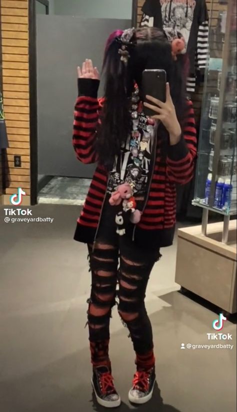 Acecore Outfits, Gloomy Bear Moon Boots, 2000 Emo Couple, Tomboy Goth Aesthetic, Baggy Scene Clothes, Scene Clothes Aesthetic, Black N Red Outfits, Red Scene Aesthetic, Scene Inspired Outfits