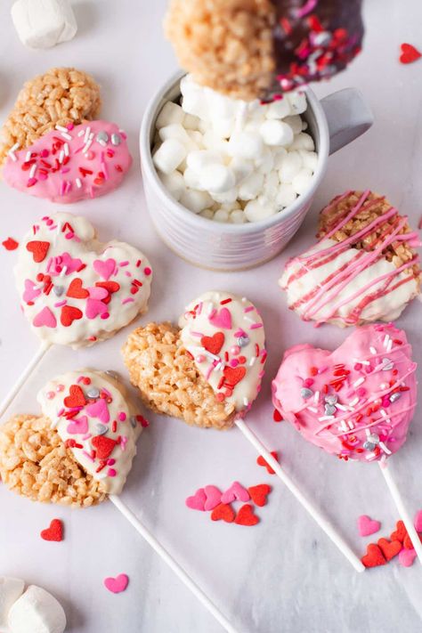 Rice Krispies Pops, Homemade Rice Krispies Treats, Valentines Recipes Desserts, Valentine Desserts, Valentines Day Desserts, Chocolate Delight, Valentines Day Food, Holiday Snacks, Rice Crispy Treats