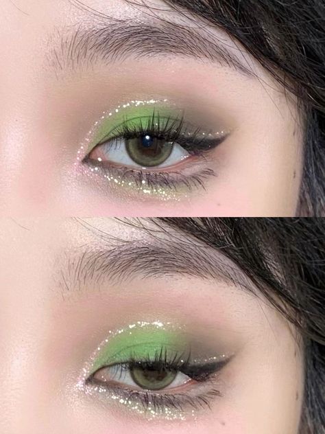 Green Gothic Eye Makeup, Green Eye Makeup Korean, Sage Green Douyin Makeup, Green Eyeshadow Douyin, Green Makeup Korean, Fairy Green Makeup, Green Christmas Eyeshadow, Tinkerbell Makeup Ideas, Green Fairy Makeup Looks