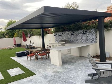 Cantilever Pergola, Modern Pergola Designs, Design Grill, Steel Pergola, Grill Station, Farmhouse Outdoor, Modern Pergola, Backyard Pavilion, Backyard Kitchen