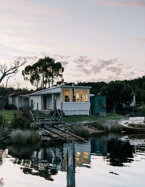 Beachfront Cottage, Melbourne Travel, Waterfront Cottage, Beach Shack, Purpose Driven, California Cool, Small Cottage, Clawfoot Tub, Vintage Cottage