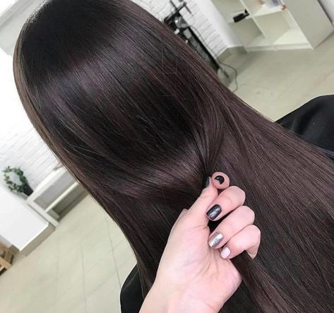 The Black Espresso Hair Color Trend is Here to Energize Your Fall Days Cold Dark Brown Hair, Hair Colors For Winter, Dark Hair Colors, Espresso Hair, Hazelnut Hair, Espresso Hair Color, Cold Hair, Dark Eyebrows, Hair Play