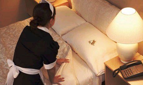 Turndown Service: Ultimate Guide Hospitality School, Sharing Bed, Dnd Room, Cruise Rooms, Room Attendant, Assignment Sheet, Management Training, Drapes And Blinds, Life Hacks Websites