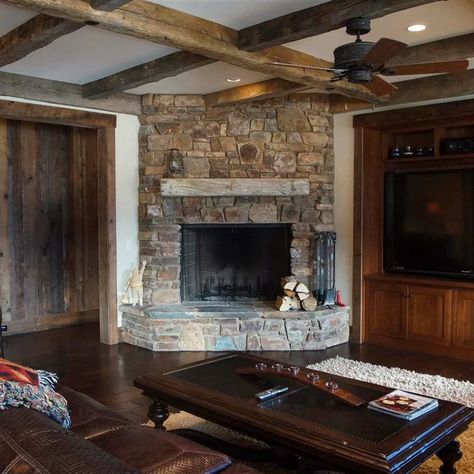 Great Room With Corner Fireplace, Stone Fireplace Corner, Corner Stone Fireplace Ideas, Built In Corner Fireplace, Corner Fireplace Ideas Farmhouse, Stone Corner Fireplace, Corner Stone Fireplace, Stone Fireplace Decor, Corner Fireplaces