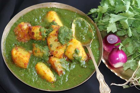 Hariyali Dum Aloo Recipe Indian Spinach, Boondi Raita, Vegan Chinese Food, Aloo Palak, Spinach Potato, Dum Aloo, Vegetarian Sandwich Recipes, Aloo Recipe, Christine Elise