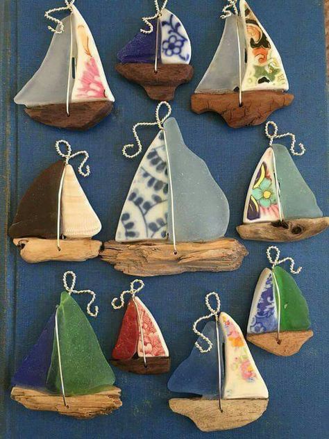 Driftwood Sailboat, Sailboat Necklace, Seashell Christmas, Beach Glass Crafts, Driftwood Projects, Beach Glass Art, Sea Crafts, Glass Art Projects, Sea Glass Crafts