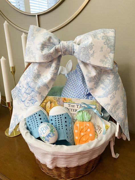 Gift Ideas For 1 Year Baby Boy, Baby Basket Gift Ideas Boy, Baby Boy Easter Basket, Newborn Easter Basket, Baby Hampers, 4 Month Old Baby, Boys Easter Basket, Baby Easter Basket, Baby Boy Easter